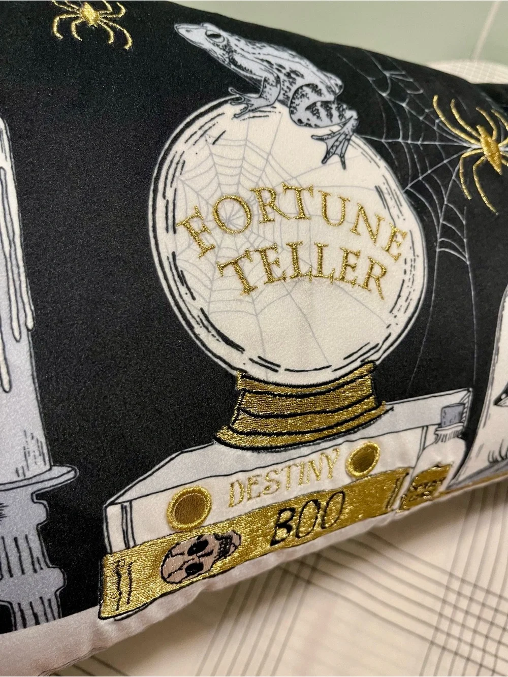 NWT CYNTHIA ROWLEY LIGHT-UP Halloween Decorative Luminary Pillow with Tassels